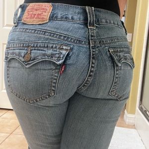 Levi’s Jeans 542 Low Flare